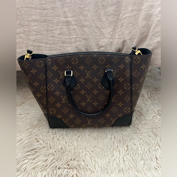 Louis Vuitton Phenix MM monogram purse- AUTHENTIC - Picture 2 of 12